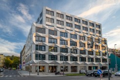 Prodej budovy Keystone švýcarskému investorovi