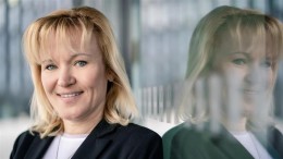 Klidně po malých částkách, ale hlavně pravidelně a co nejdřív. Radí Markéta Jelínková